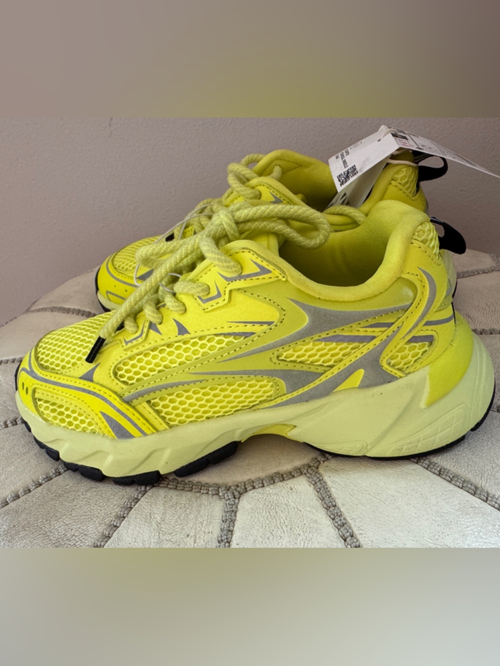 Zara Neon Yellow Kids Sneakers. New with tags,never worn, lightweight & stylish